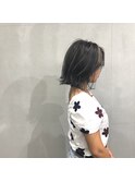 切りっぱなしボブ×コントラストハイライトカラー