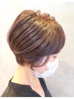 ヘアーズビースリー ポートサイド くびれ、丸み、大人ショートボブ 30代40代50代 [横浜/横浜駅]