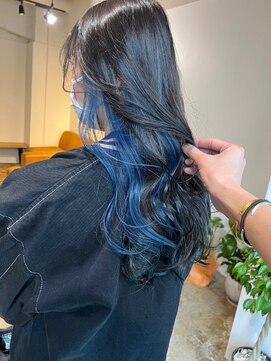 メリー オオサカ(Merly Osaka) 寒色インナーカラー_アッシュ×クリアブルー_