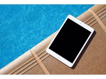 【ドリンクサービス、フリーWi-Fi、タブレット完備】フリーWi-Fiや専用のタブレットでおくつろぎください♪