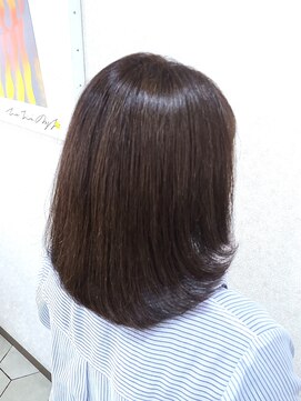 コンテ(CONTE) 毛先遊ぶツヤボブ