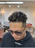 極道パーマ スキンフェード メッシュキャップ メンズハイライト