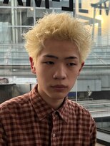 エルマーク 神戸三宮(L-MARK) ダブルカラースパイラルパーマツイストパーマフェード短髪