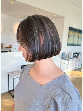 サラ ビューティ サイト 春日(SARA Beauty sight) 30代/40代/ボブ/ハイライト/透明感カラー