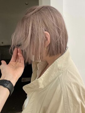 シキ 渋谷(siki) ベージュカラー/ブリーチなしダブルカラー/赤 み消し/渋谷/原宿