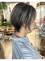 ルーナヘアー(LUNA hair)&nbsp;アンブレラカラーブリーチ 白髪ぼかし40代50代60代ショート