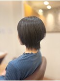 柔らかく丸みのあるナチュラルウルフショート