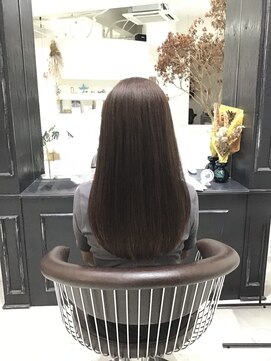 イト(ito) 収まり抜群セミロングスタイル