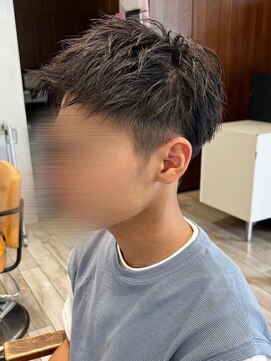 クラップス オル 金沢八景(CLAPS Ore) 金沢八景メンズカットメンズパーマセンターパートツイストパーマ