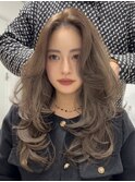 海外レイヤーカット透明感オリーブグレージュイルミナカラー