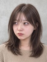 キリ 逗子(kiri)&nbsp;逗子葉山ハッシュカットハッシュレイヤーカットくびれヘア眉m260