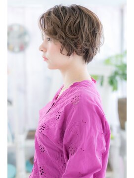 ミック ヘアアンドビューティー 大山店(miq  Hair&Beauty) ニュアンスカールのフェミニンショート