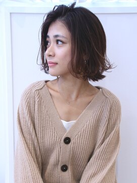 アンス 大阪梅田(ANs.) 黒髪暗髪小顔前下がり切りっぱなし外ハネボブウルフ【ANs.】