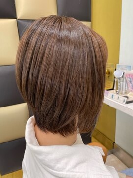 髪技空間アノン(anon) レイヤー前下がり