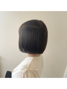 ストーリー(STORY) 20代30代切りっぱなしボブオリーブブラウン