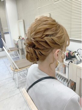 リサ 恵比寿(risa.) ふわふわルーズシニヨン