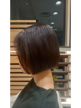 エムコーゾーヘアー(M KOZO hair) 【YAMATO】東京　丸の内　大人ショート　大人ボブ　耳かけ