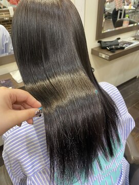 ヘアーアンドメイク ビス(HAIR&MAKE bis) 艶髪目指せる髪質改善トリートメント【中西思実】