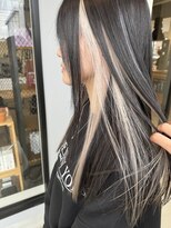 ナンバー 竪町(number+)&nbsp;20代30代40代ストレートイヤリングカラーホワイト