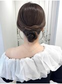 ミディアムヘアアレンジセットローシニヨンお呼ばれ結婚式成人式