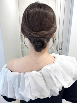 ガーデンヨコハマ(GARDEN YOKOHAMA) ミディアムヘアアレンジセットローシニヨンお呼ばれ結婚式成人式