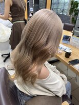 ラウル(Laulu)&nbsp;ホワイトグレージュ/デジタルパーマ/チェリーブラウン/佐倉