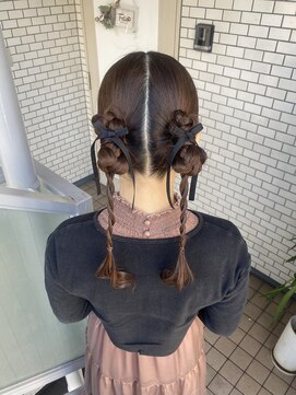 フェリーチェ(Felice) ツインアレンジ　ツインポニー　三つ編みヘア　参列