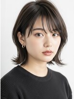 ヴィスト バイ レボ(VIST by REVO)&nbsp;ウルフレイヤーボブウルフ外ハネボブくびれボブ前髪あり