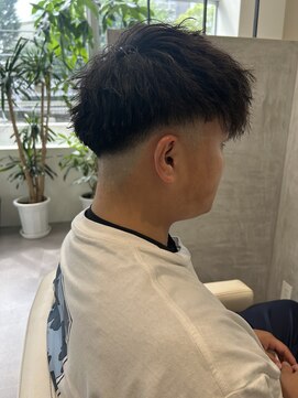 ウィスタリアフィールドプランシュ(WISTARIA FIELD-PLANCHES) ツイストスパイラル×スキンフェード