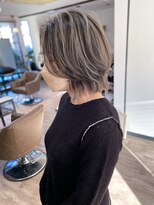 コース(CORS)&nbsp;【CORS高崎】ハイライト　白髪ぼかし　ショートボブ　ベージュ