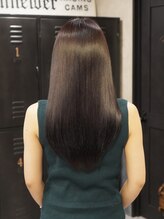 【地毛風の柔らか質感】ピンとしない、コテ巻きも楽しめるナチュラルストレート