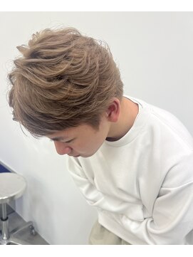 ルィ 名古屋栄(llwy) ミルクティーベージュ