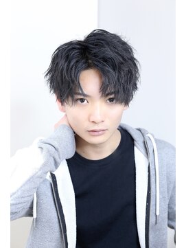 リップス 自由が丘(LIPPS) カジュアル　ソフトツイストパーマ　センターパートショート