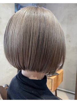 エース (ACE) ACE 横浜　コンパクトショートボブ×ライトグレー