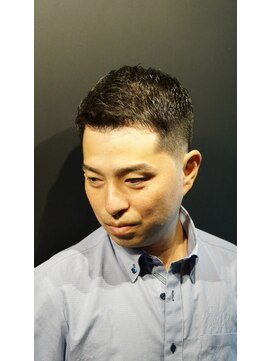 銀座 シノ(shino) <理容室>メンズ　アイロンパーマ　ビジネス　刈り上げ　フェード