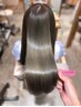 乾燥による広がり防ぐ【髪質改善】フローディアトリートメント 8000