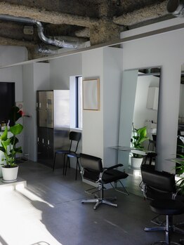 ロウ 銀座(RAW)の写真/有名店から経験豊富なスタイリストが独立。ボブやショート、メンズパーマが得意なサロン◎