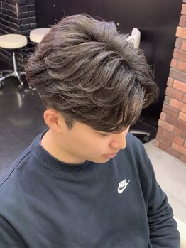 アッドバイケーツー 心斎橋(add by k-two Men's)の写真/忙しい朝もばっちり決まる!高い技術力と丁寧なカウンセリングでこだわりの似合わせスタイルに!22時まで営業
