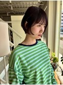 リナ　丸みのあるショートと暗髪