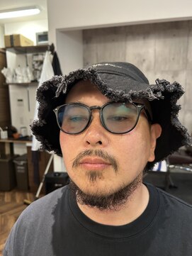 カーネル 大須(CARNEL) ただ伸ばすだけじゃ勿体無い！髭パーマ