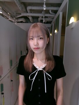 ムーム(Momb) 2ブリーチでつくるホワイトミルクティーカラー