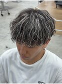 ツイストスパイラルパーマホワイトメッシュ刈り上げ万代新潟駅