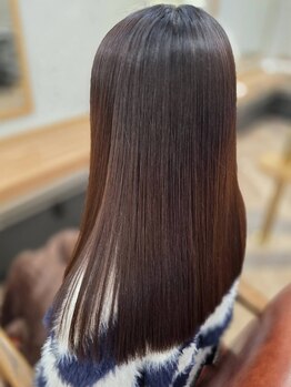 マコフ(MacoF)の写真/髪質・ダメージに合わせた*質感設計*で潤う美艶へ☆薬剤の塗分けで叶えるワンアランク上のストレート♪