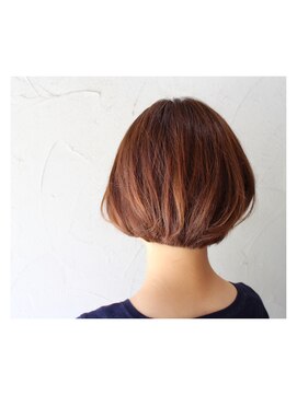 デコヘアーフラッペ(DECO HAIR frappe) 首すっきり×丸みのあるボブ