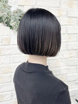 ミックリンクバイリッシュ(mic link by Riche) ぱつっとあごラインボブ