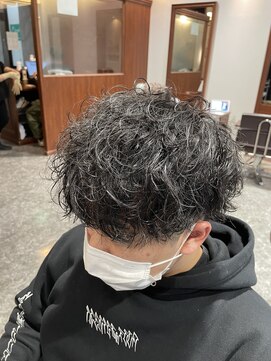 グラフィーサッポロ(Graphy sapporo) 【graphy札幌 金児拓磨】ツイストスパイラルパーマ
