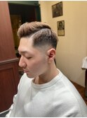 MEN'Sサイドハードパートミドルロースキンフェード