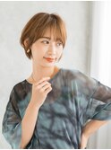 透け感ベージュ×くびれショートボブ