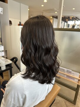 プラス ファースト ヘア(Plus 1st) 鎖骨下でおさまる◎セミロング