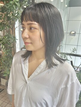 ヘアーアンドメイク ビス(HAIR&MAKE bis) ウルフカット